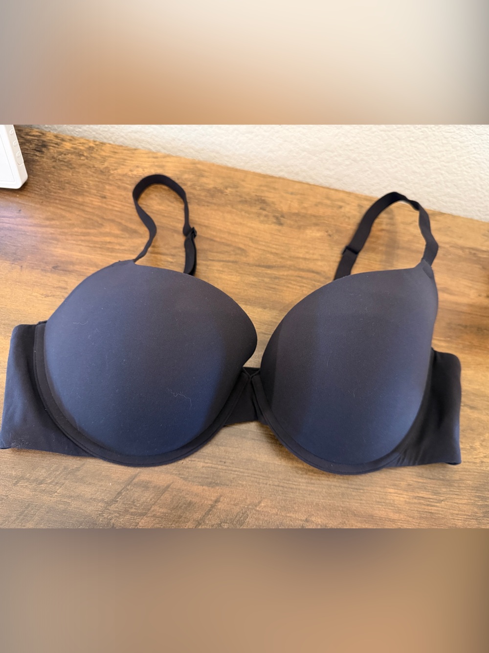 SKIMS Black T-Shirt Bra w/ Push up, Sz 40B